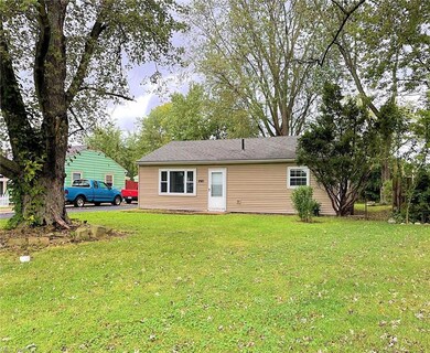 2921 Riverview Ln, Lorain, OH 44055 - photo 3