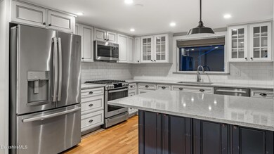 19 Gilmore Ave, Great Barrington, MA 01230 - photo 5