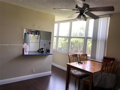 9441 Evergreen Place unit 301, Davie, FL 33324 - photo 2
