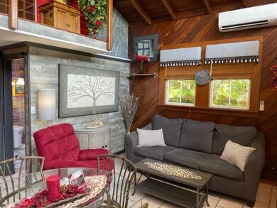 651 Family Room 2