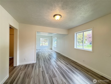 566 18th Ave, Longview, WA 98632 - photo 4