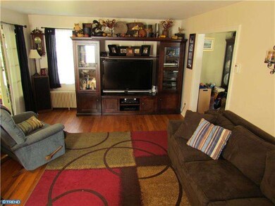 714 Warren St, Reading, PA 19601 - photo 6