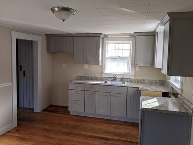 494 North St unit B, Georgetown, MA 01833 - photo 2