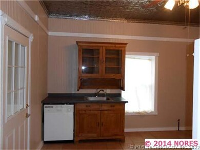 320 S Broadway Ave, Haskell, OK 74436 - photo 5