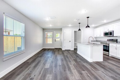 418 E 5th St, Bonham, TX 75418 - photo 3