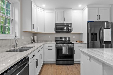 98 Huse Rd, Manchester, NH 03103 - photo 3