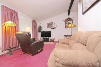 6670 Locust Rd, Bath, PA 18014 - photo 7