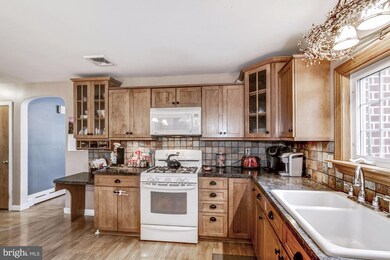 604 N 7th St, Perkasie, PA 18944 - photo 7