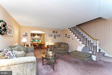 6817 Radbourne Rd, Upper Darby, PA 19082 - photo 6