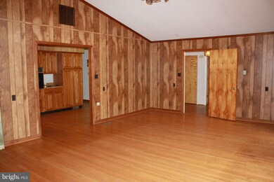 9531 Foxville Rd, Warrenton, VA 20186 - photo 5