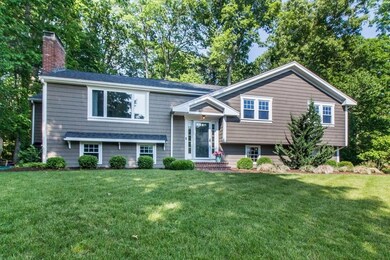 11 Stagecoach Rd, Medfield, MA 02052 - photo 2