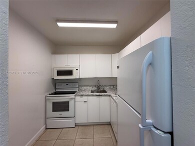 Berkeley Condominiums unit 116, Miami, FL 33176 - photo 4