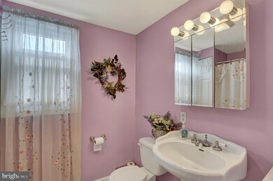 400 W Shady Ln, Enola, PA 17025 - photo 7