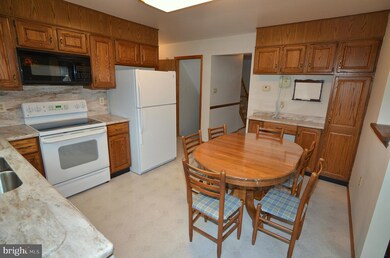 7265 Pommel Dr, Sykesville, MD 21784 - photo 6