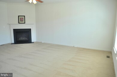 2212 Merseyside Dr unit 73, Woodbridge, VA 22191 - photo 3