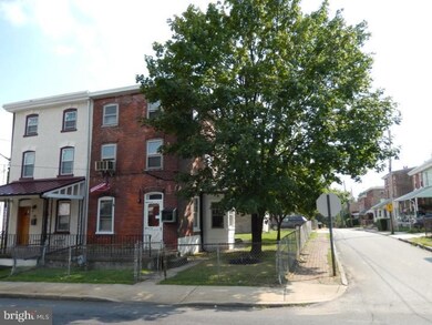 28 6th St, Brookhaven, PA 19015 - photo 2