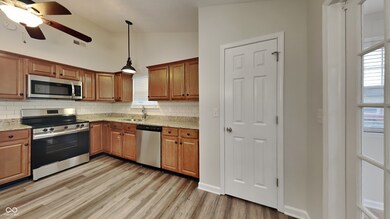 1094 Country Meadow Ct, Franklin, IN 46131 - photo 3