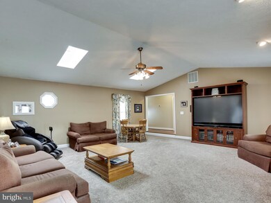 14741 Independent Ln, Manassas, VA 20112 - photo 4