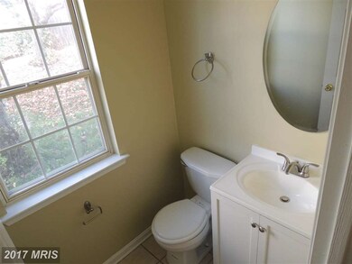 14011 Grumble Jones Ct, Centreville, VA 20121 - photo 4