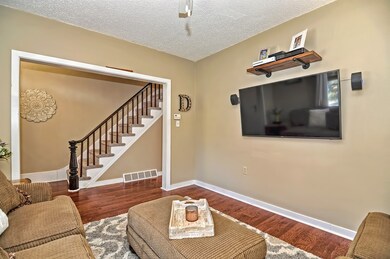 13 Sampson St, South Grafton, MA 01560 - photo 4