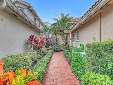 951 Augusta Pointe Dr, Palm Beach Gardens, FL 33418 - photo 3