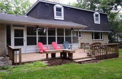 1855 Briarwood Ln, Fitchburg, WI 53575 - photo 2