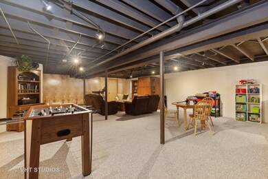 705 Claymont Ct, Algonquin, IL 60102 - photo 2