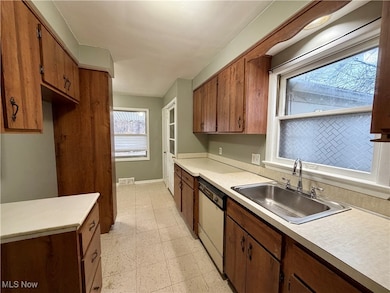 6321 Barton Rd, North Olmsted, OH 44070 - photo 7