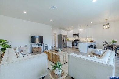 729 N Periander, Harrisburg, OR 97446 - photo 6