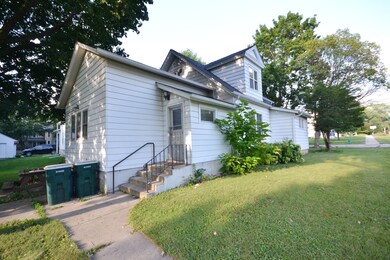 203 N Van Buren St, Batavia, IL 60510 - photo 2
