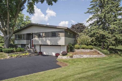 2324 Tulare Ct, Fitchburg, WI 53711 - photo 3