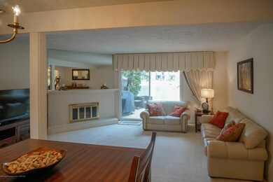 1372Chartwell-5