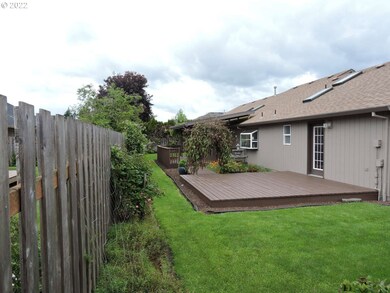 365 SE 7th Way, Canby, OR 97013 - photo 7