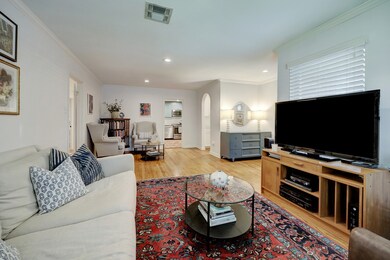 2031 Chantilly Ln, Houston, TX 77018 - photo 6