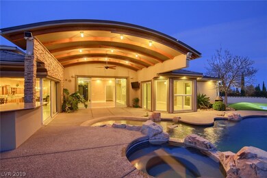 Outdoor Entertainers Dream with Custom Arched Pati