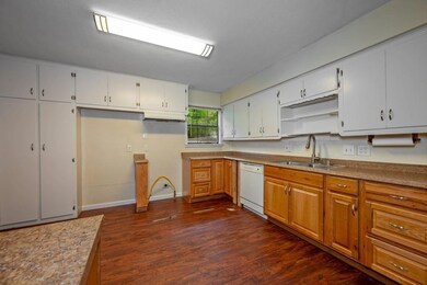 1027 W Star St, Denison, TX 75020 - photo 3