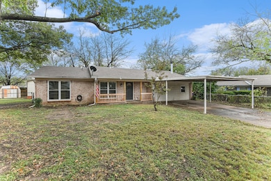 6608 Swanee Ct, Fort Worth, TX 76148 - photo 2