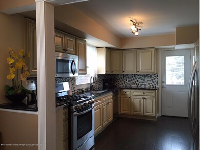 49 Beach Ave, Staten Island, NY 10306 - photo 6