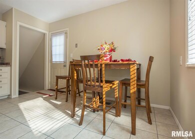 2410 W 59th St, Davenport, IA 52806 - photo 6