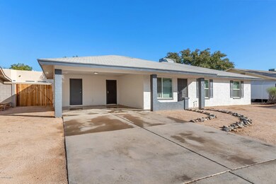 02_3410_E_Capri_Ave__02_mls