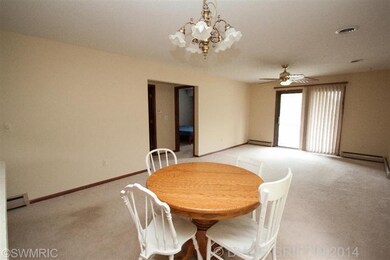 6957 E Springtree Ln SW unit 17, Grand Rapids, MI 49548 - photo 2