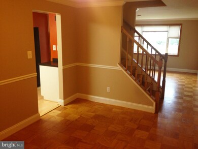 965 Circle Dr, Halethorpe, MD 21227 - photo 4