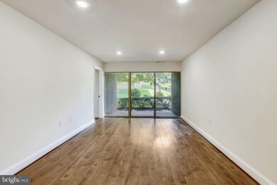 406 Girard St unit 28, Gaithersburg, MD 20877 - photo 5