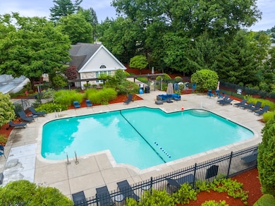 19 Hampshire Rd unit 204, Methuen, MA 01844 - photo 3