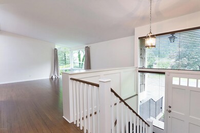 112 Florence Rd, Riverside, CT 06878 - photo 3