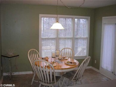 Breakfast Nook - Relaxing breakfast nook area has 