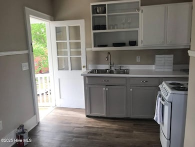 414 Orange St unit D, Wilmington, NC 28401 - photo 4