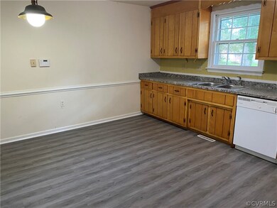 2701 Manchester Dr, Prince George, VA 23875 - photo 4