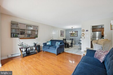 221 N Emory Dr unit 4, Sterling, VA 20164 - photo 4