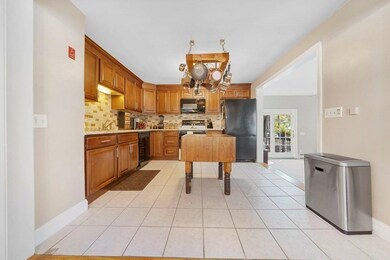 33 Baldwin Rd, Billerica, MA 01821 - photo 5